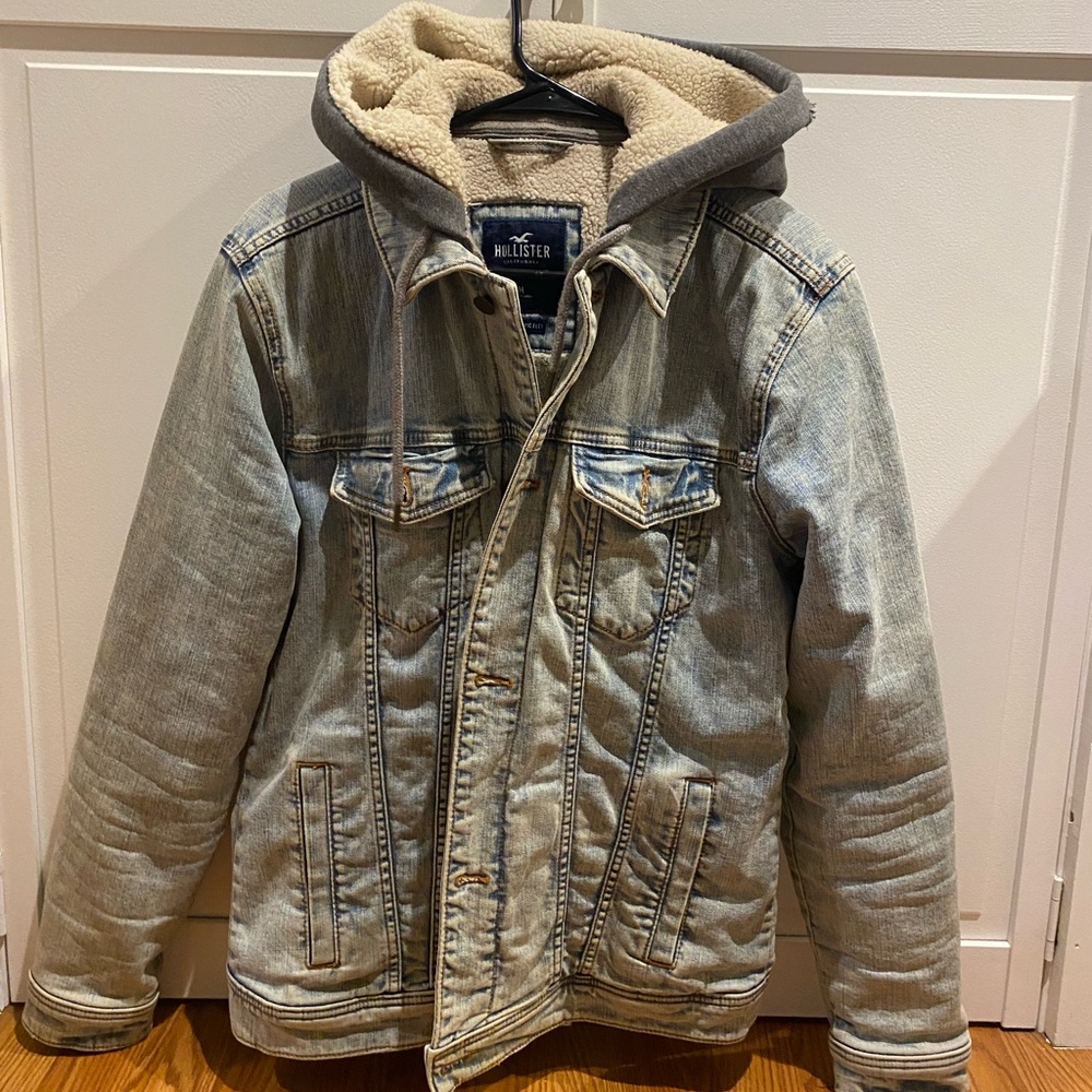 Hollister Denim Jacket with sherpa lining